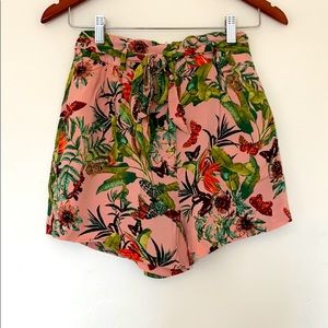 Tropical butterfly shorts pink small